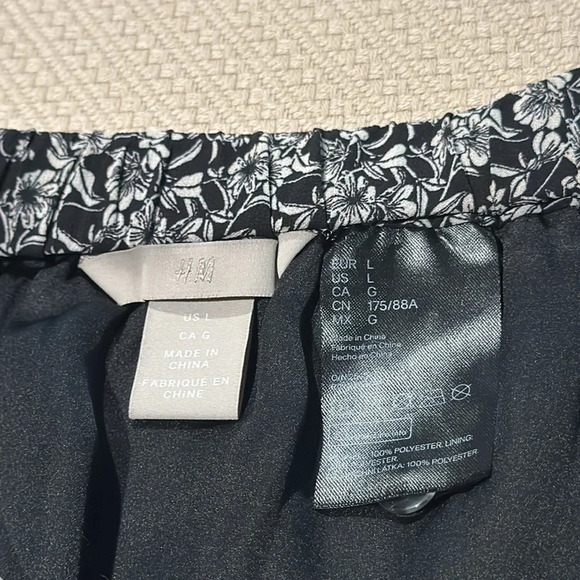 H&M Cute Skirt - Picture 6 of 11